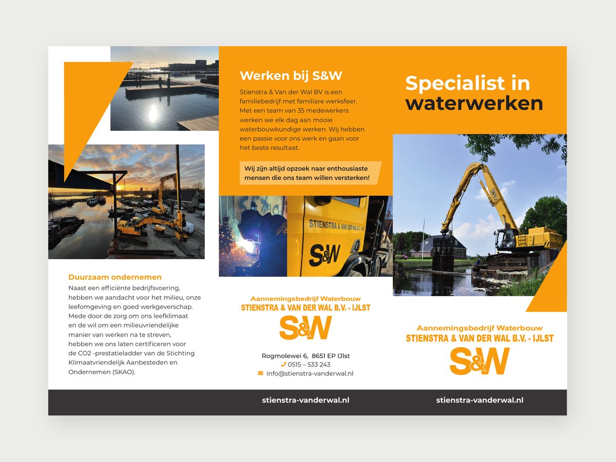 Buitenkant van de folder van Stienstra & Van der Wal: specialist in waterwerken