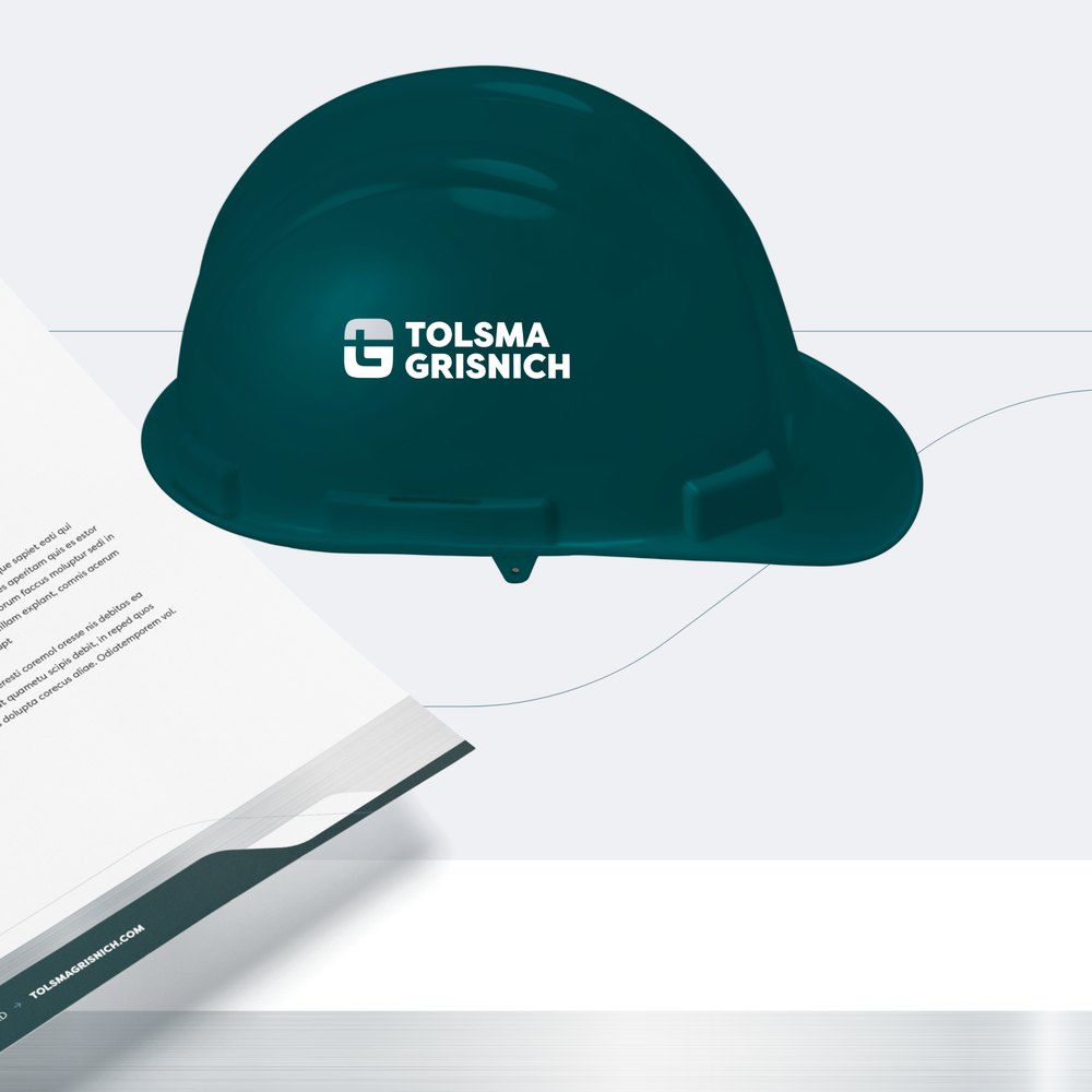 Helm en briefpapier in de huisstijl van Tolsma-Grisnich