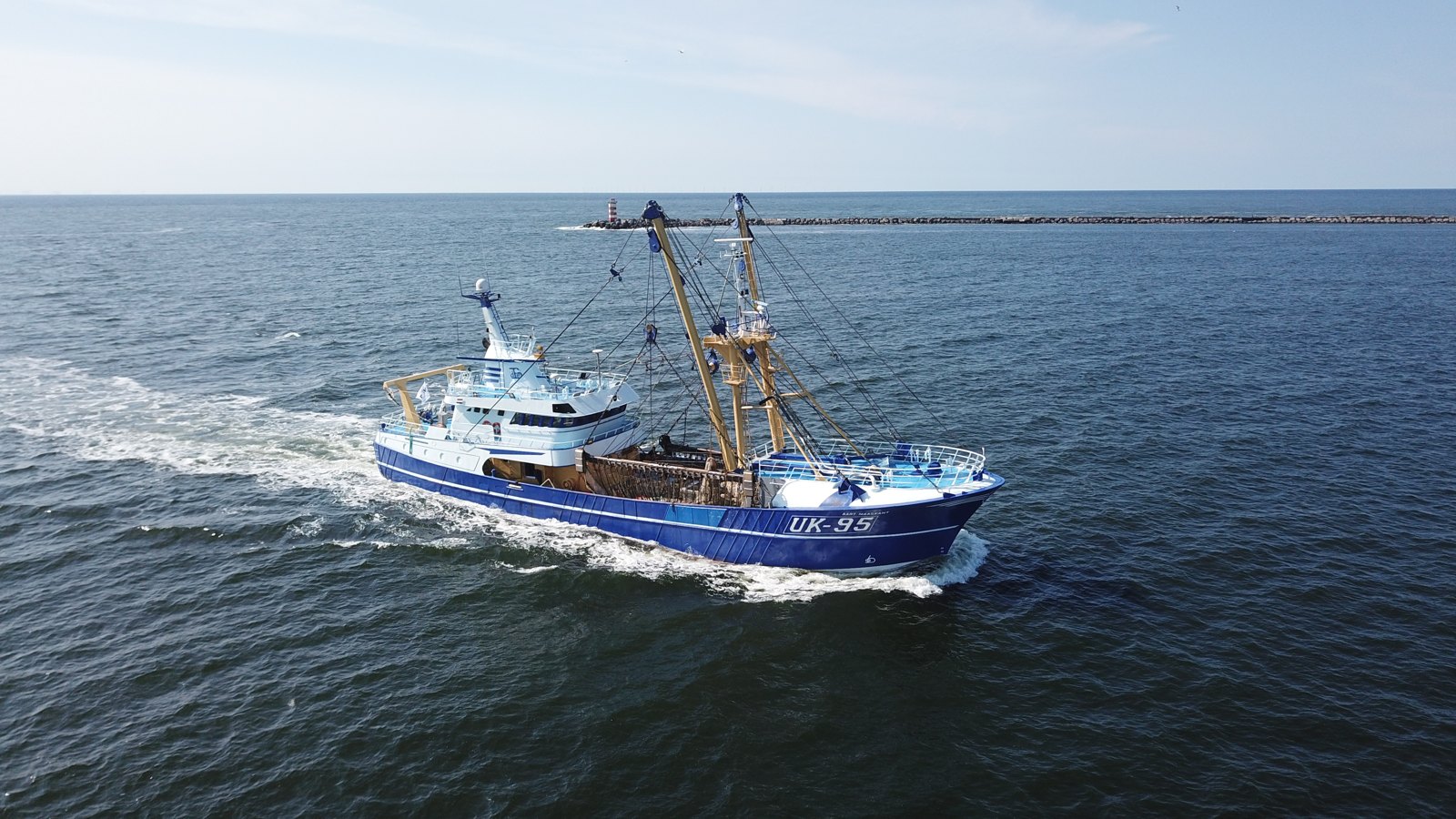 Kotter UK-95 op zee