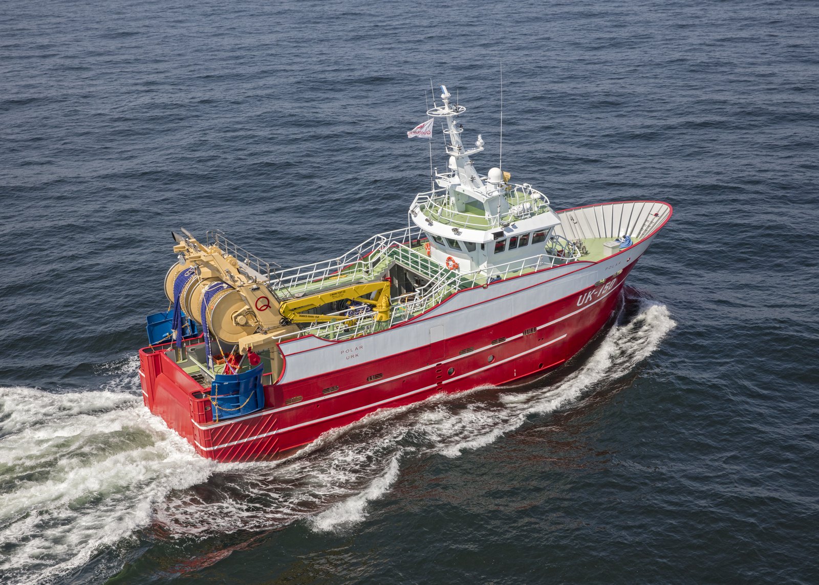Trawler op zee